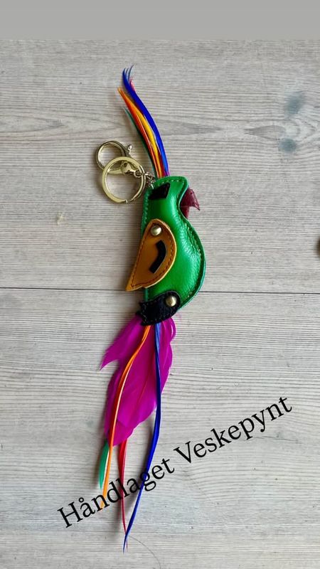 veskepynt papegøye håndlaget 
